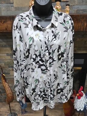 ANN TAYLOR Floral Button-Up Blouse